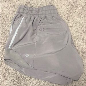 Lululemon north hot shorts